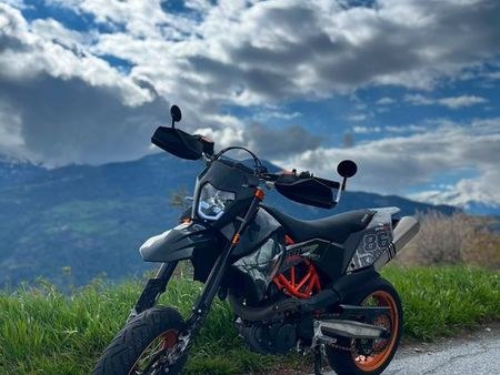 KTM SM 690 SMC R 2016 из Швейцарии — фото 1
