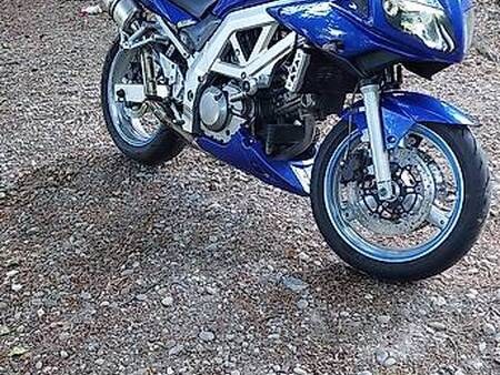 SUZUKI SV 650 2005 из Швейцарии — фото 1