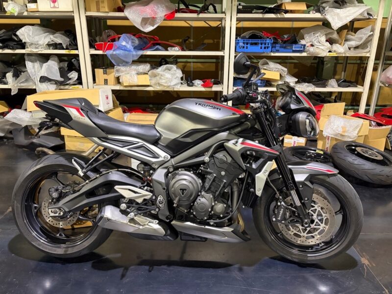 Triumph STREET TRIPLE R 2020 из Японии — фото 1