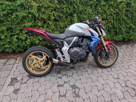 HONDA CB1000RA 2011 из Швейцарии — фото 1