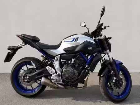 YAMAHA MT 07 2015 из Швейцарии — фото 1