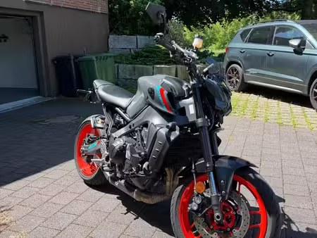 YAMAHA MT 09 2022 из Швейцарии — фото 1