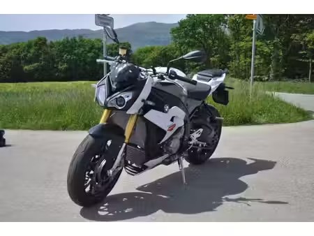 BMW S1000R 2015 из Швейцарии — фото 1