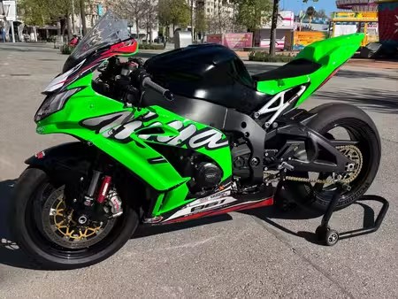 KAWASAKI NINJA ZX 10R ZX-10R 2017 из Швейцарии — фото 1