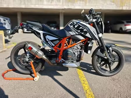 KTM DUKE 690 SMC 2013 из Швейцарии — фото 1
