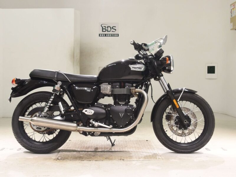 Triumph BONNEVILLE T100 2023 из Японии — фото 1