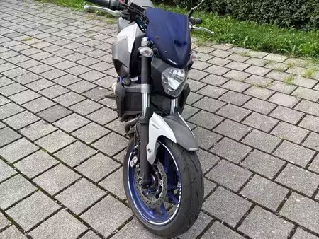 YAMAHA MT 07 2015 из Швейцарии — фото 1