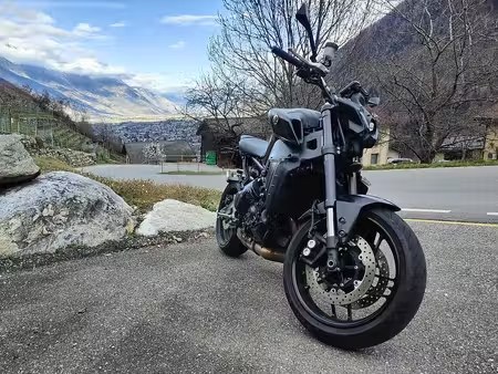 YAMAHA MT 09 2022 из Швейцарии — фото 1